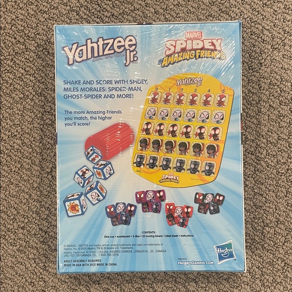 🆕 Hasbro Yahtzee Jr. Spidey Adventure Game - NEW and SEALED - Picture 9 of 10